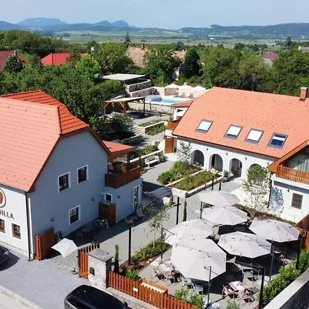 Mandilla 4*