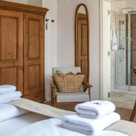 Mandilla 4* Köveskál