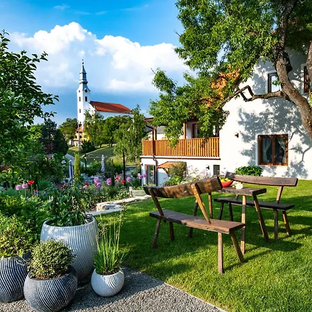 Mandilla Hotel Koveskal