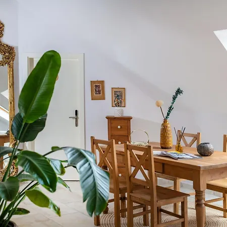 Mandilla بيت ضيافة Köveskál