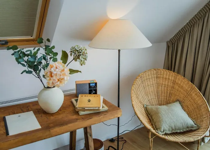 Mandilla Πανσιόν Köveskál