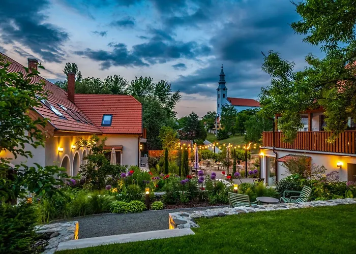 בית הארחה Mandilla 4*