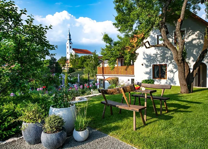 Mandilla בית הארחה Köveskál