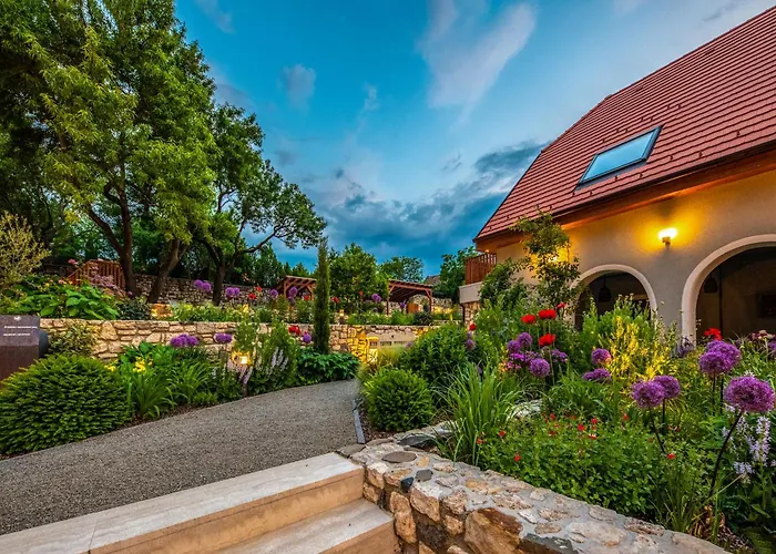 Mandilla בית הארחה