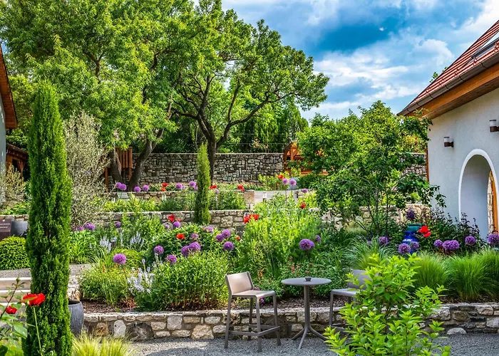 Mandilla בית הארחה 4*