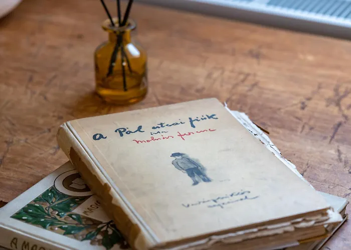 Mandilla Πανσιόν Köveskál