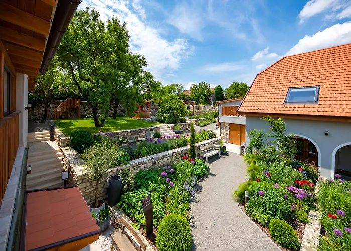 Πανσιόν Mandilla 4*